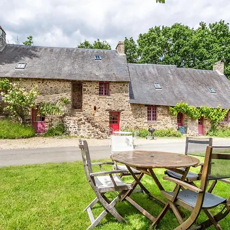 Du Domaine Des Vaulx La Baconniere